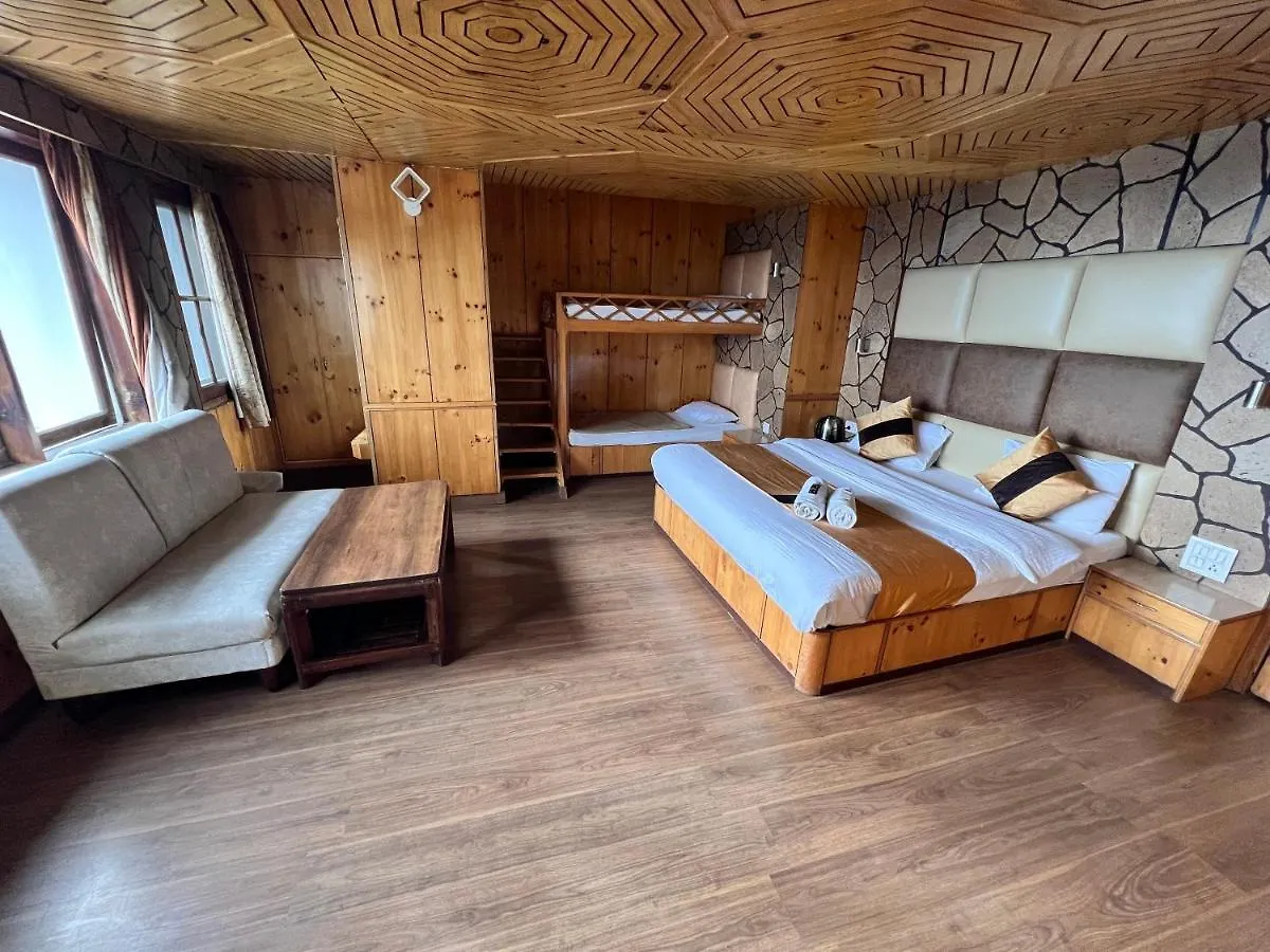 Crystal Hotel 3*, Shimla India